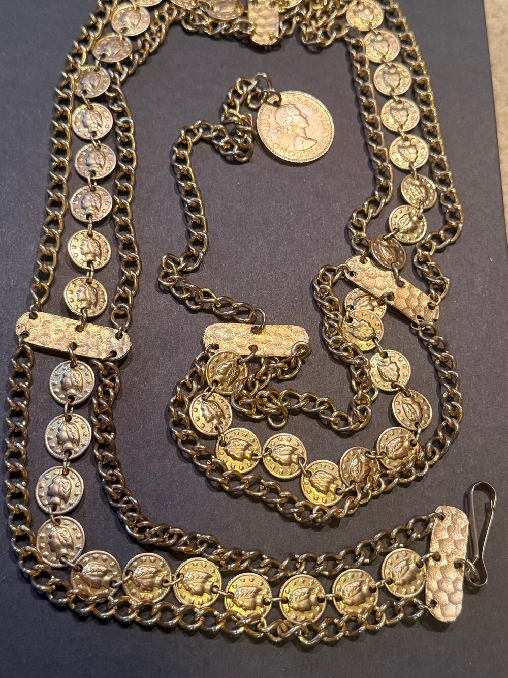 Vintage Gold Tone Coin Chain Belt Queen Elizabeth II New Zealand Charm 37"